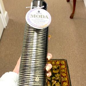 Manna Striped Black and Silver Thermos❤️‍🔥❤️‍🔥